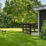 2 Bedroom Gorgeous In Semesterbostad Holbæk