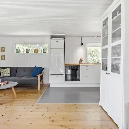 2 Bedroom Gorgeous In *