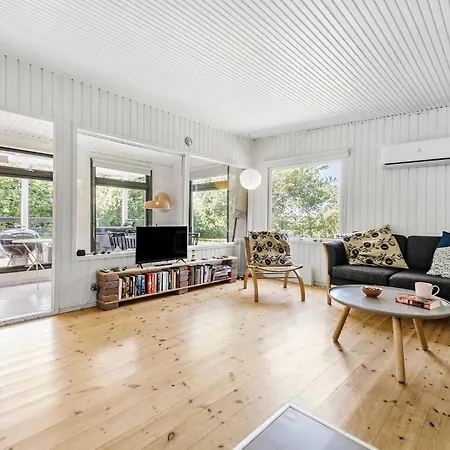 2 Bedroom Gorgeous In