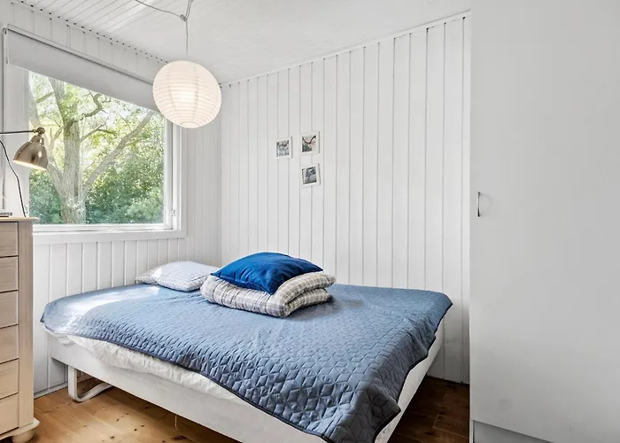 2 Bedroom Gorgeous In Holbæk