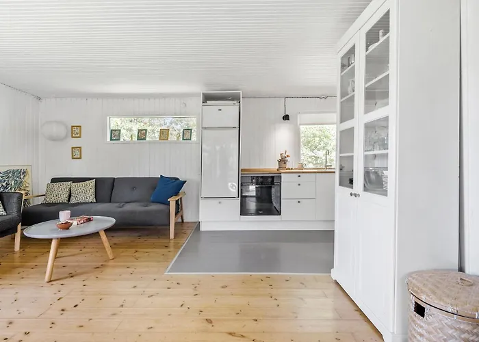 2 Bedroom Gorgeous In *