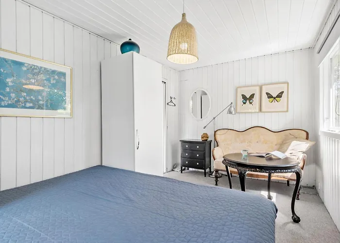 2 Bedroom Gorgeous In *