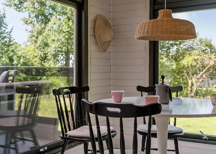 2 Bedroom Gorgeous In *